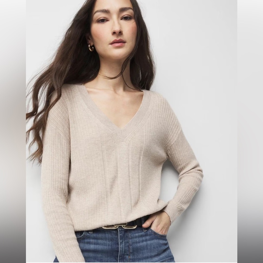 White House Black Market Relaxed Cashmere-Blend V-Neck Sweater XL Oatmeal Beige